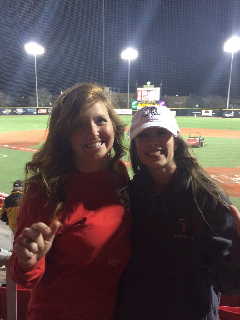 CarlySmithWX's tweet photo. #WreckEm! Win or lose #RedRaidersRock! http://t.co/LpGPI4JtPV
