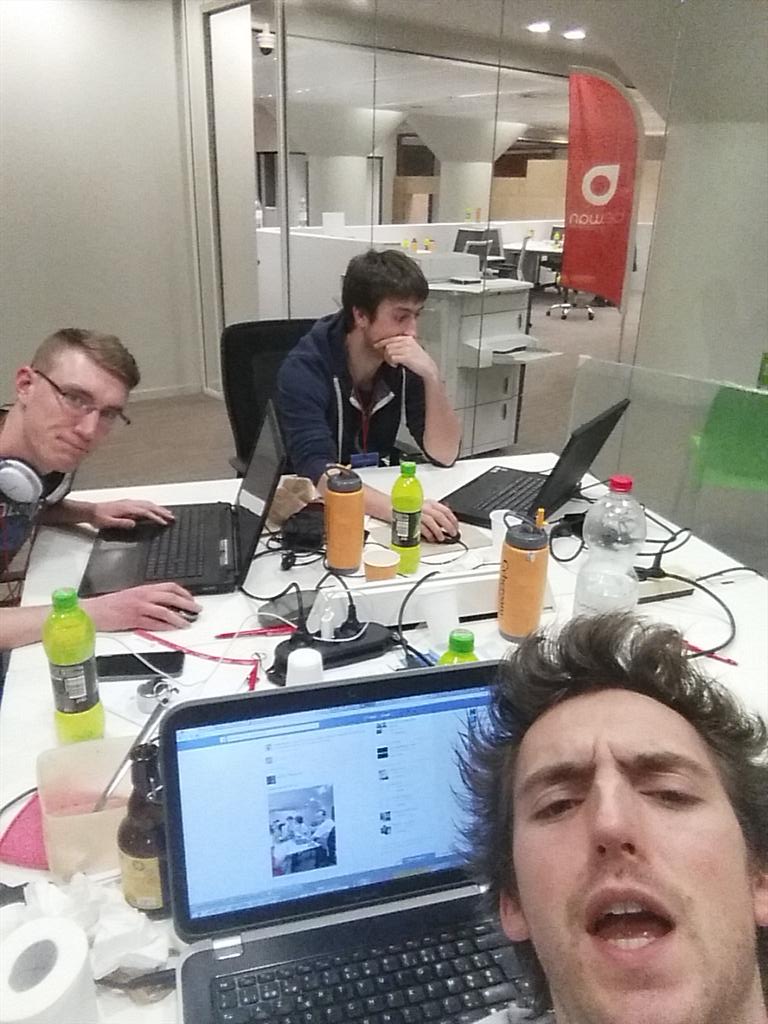 AlexisVerheyen's tweet photo. Only the Bests can stay awake #behackathon http://t.co/HeG0gumzcb