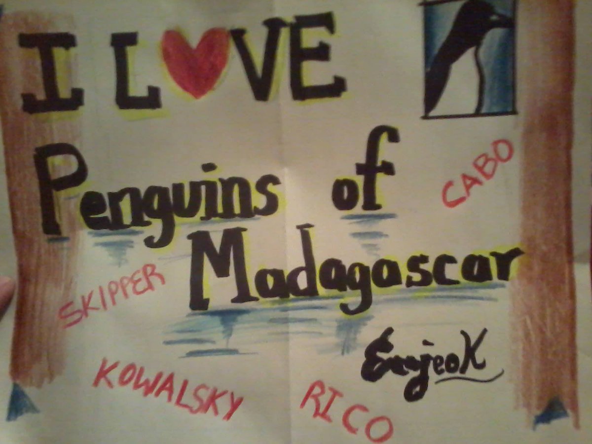 POM_fanguins's tweet photo. #savetoPoM #PoMforever #porqueamamosLPdM #salvandoLPdM #votePenguinsofMadagascar http://t.co/bB2RTrJFJ2