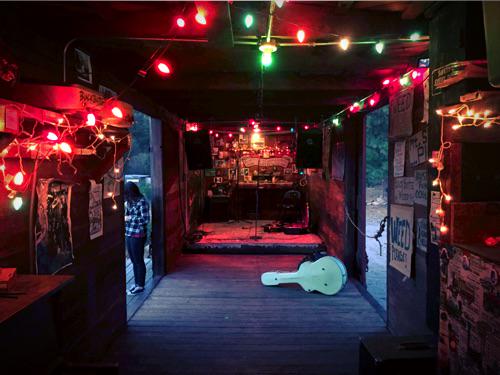 Corybranan's tweet photo. Fun gig last night in a boxcar built in 1919. #bbcrc #likeyado http://t.co/K85CbcA08a