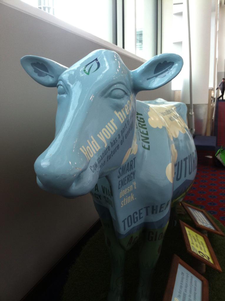 SDMHardy's tweet photo. In Portland, even the cows are green!  #acrl2015 http://t.co/WexUcdIzeW