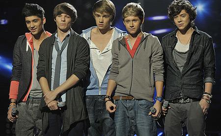 We_Grow_With_1D's tweet photo. Winners will be announced in a few hours ..
Le's vote for @onedirection
KEEP TWEETING RT 
#KCA #VoteUKDirectioners http://t.co/uPcZUPXlFi