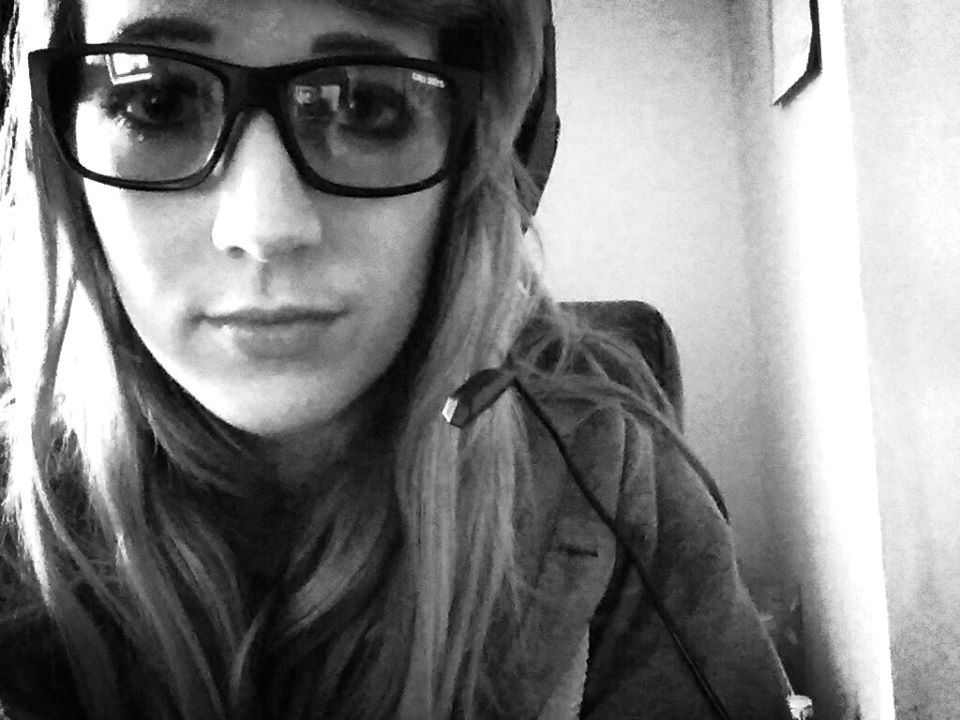 AprilElizabeth6's tweet photo. Just gunna download halo master chief for hours, then go to bed without playing it!! #XboxOneLife #PlayingCod First. http://t.co/kLdHHV9npo