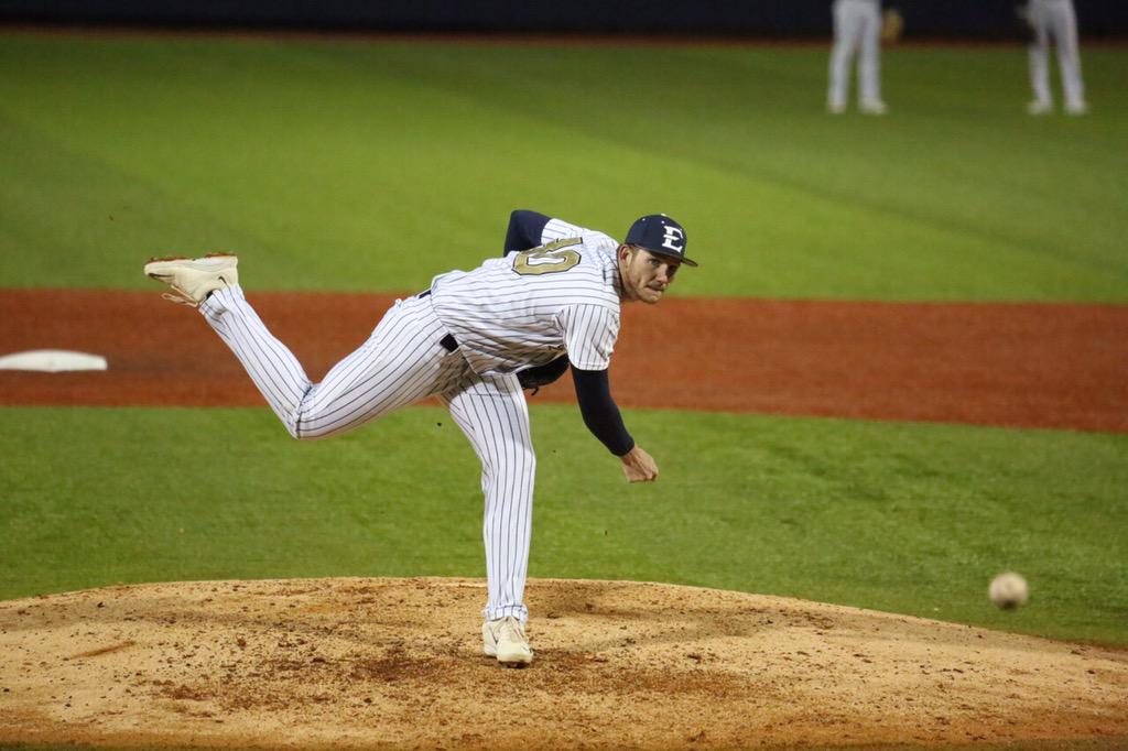 ETSU_Baseball's tweet image. Freshman Ryan Simpler on the hill for ETSU in the eighth -- UNCG 7, ETSU 4 #SoConBSB