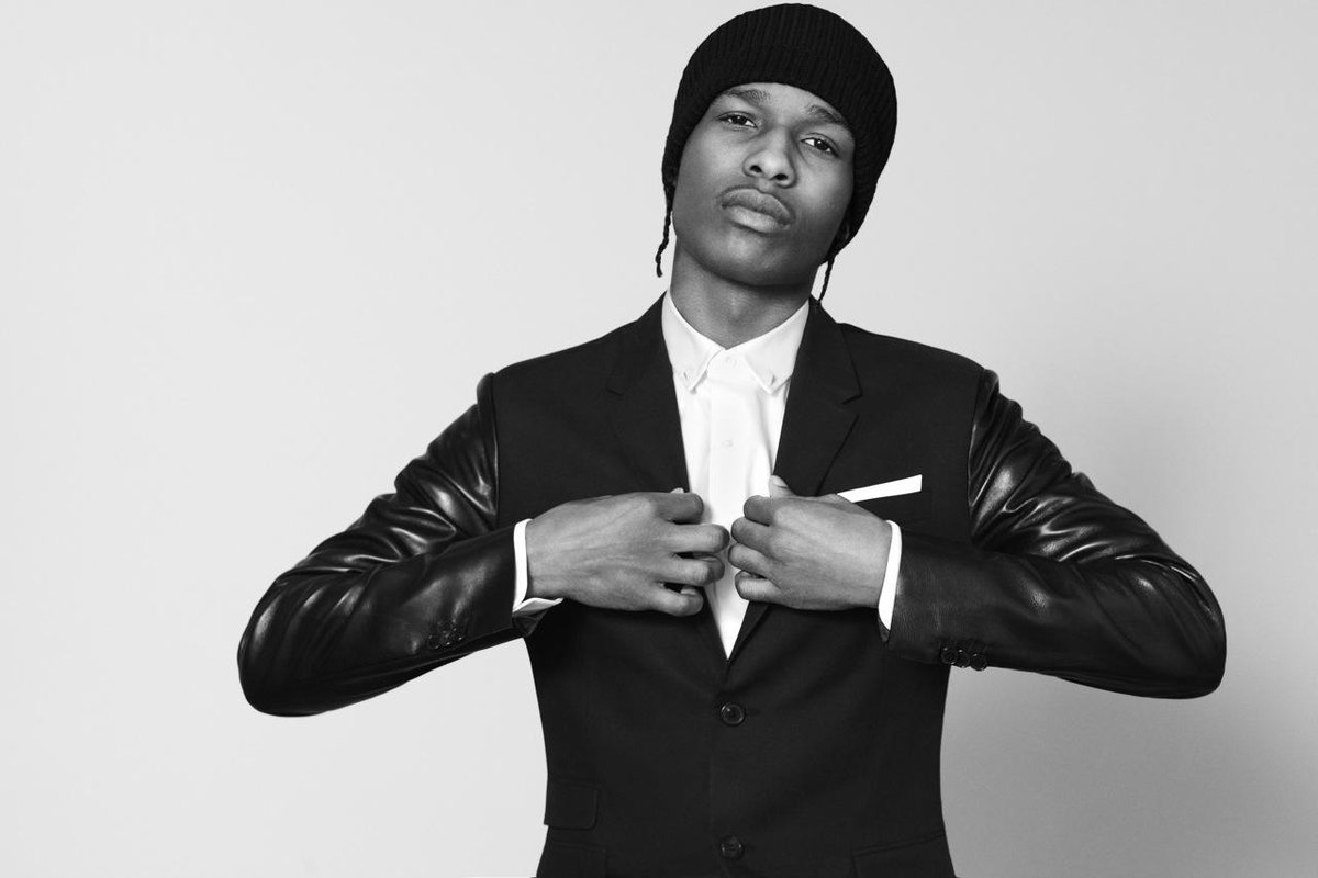 _OliverStudios's tweet photo. O nome do novo disco de A$AP Rocky será At.Long.Last.A$AP. Saiba mais: http://t.co/mbXWl8uqIT http://t.co/uNCwJjdBA1