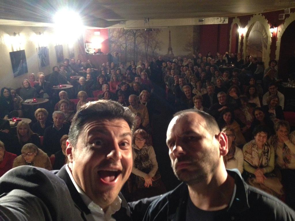 ClaudioLauretta's tweet photo. Che meraviglia di pubblico! Grazie amici di @EchoEventsBari da #MisterVoice e il @picollo_sandro!
@Finicella http://t.co/x37OsiaM3w