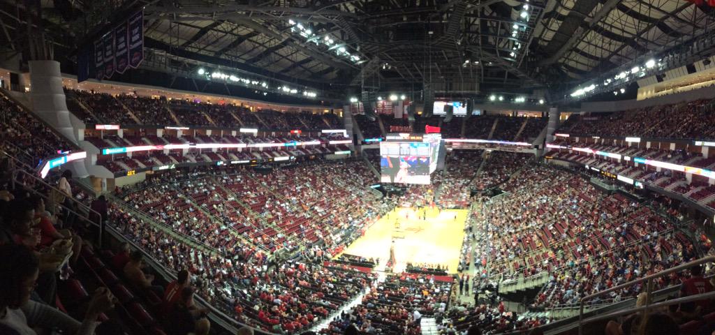HoustonianNews's tweet photo. Shout out to all the #SHSU Bearkats at the @HoustonRockets game! LET'S GO ROCKETS! @shsuatrockets #rednation http://t.co/VsFqaZkBTl