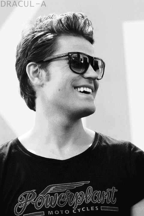 BunnyEaterRippa's tweet image. New RP account. Of course not new to RP.
Trying out this character for something different.
No judging.
Let's RP!
RT?