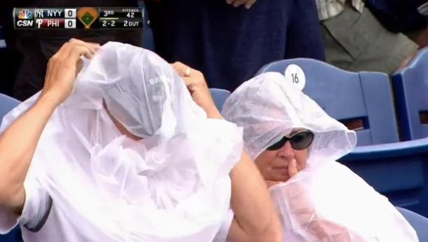 BleacherReport's tweet photo. VIDEO: Yankees Fan vs. Poncho, who ya got?! #TheStruggleIsReal http://t.co/ZVfaclgCbb http://t.co/LAOpl5GwIC