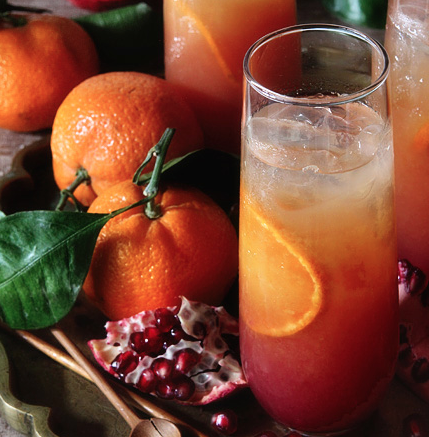 pomwonderful's tweet photo. Sip this Satsuma & Pomegranate Campari like you're on a permanent vacation :) #POMcation #TGIF http://t.co/fAuM1IHE8r http://t.co/ZCEED9IEgm