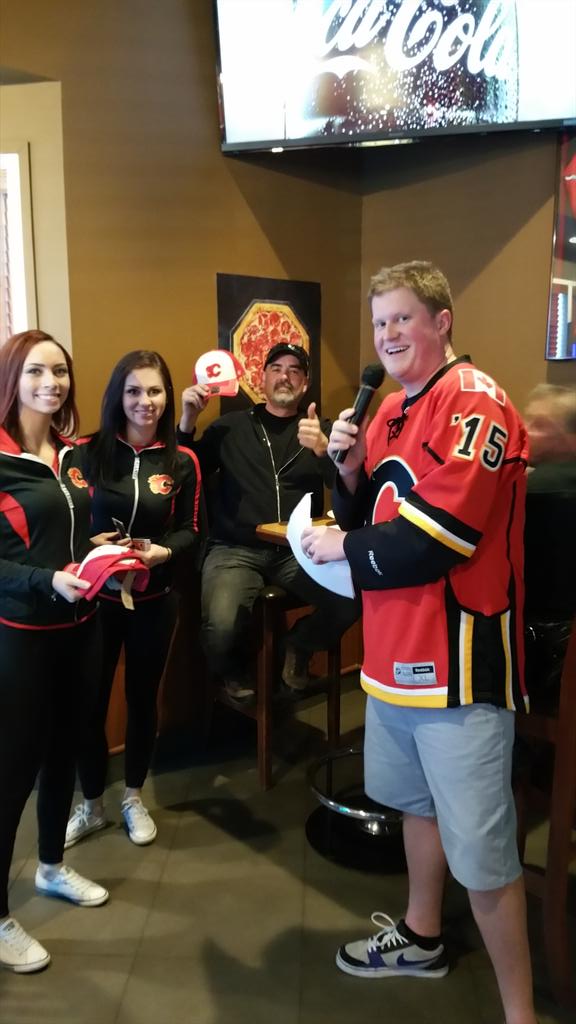 NHLFlames's tweet photo. BP'S Flames Tweet up @bostonpizza crowfoot, another winner in #flamesvswild Trivia, congrats Doug #bpstweetup http://t.co/Erm5Q8QdIT