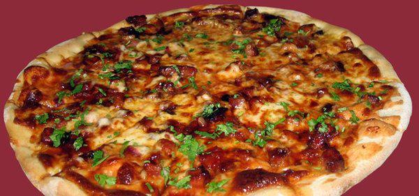 RanchHouseLA's tweet photo. BBQ Tri Tip Roast Pizza w/ Gouda &amp; Mozzarella, Red Onions, Cilantro &amp; Our Special BBQ Sauce. http://t.co/Q4f757rYHT http://t.co/soad4ZOgTq