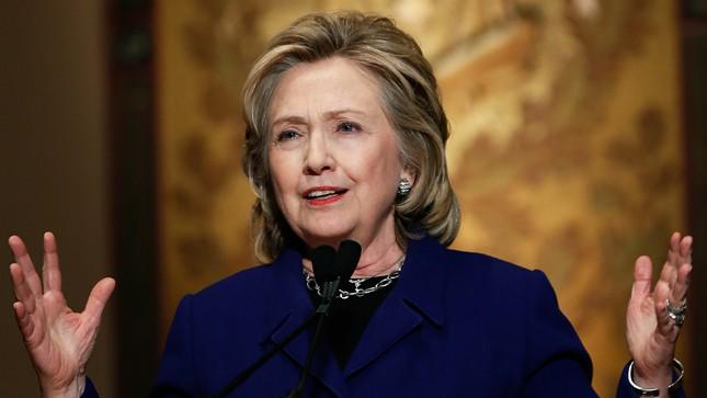 thehill's tweet photo. Benghazi panel chairman: "Clinton unilaterally decided to wipe her server clean" http://t.co/QZOs5Lhwbn http://t.co/pn3ywhjXtE