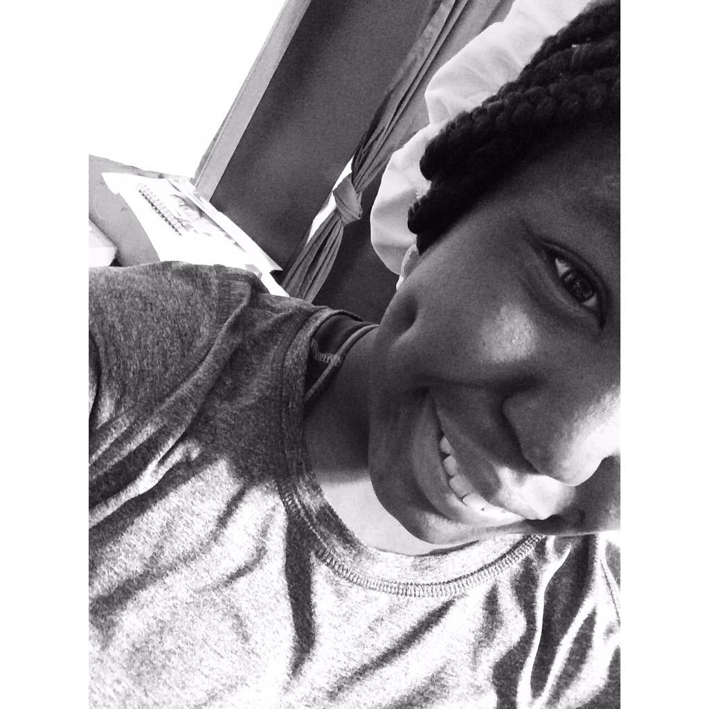 "<a href="/melaninbarbie/">THE HOT BABIE HIPPO⁷ is seeing BTS 🪭</a>: I looked too cute in my bonnet though. 😊✨ " 😍😍😍