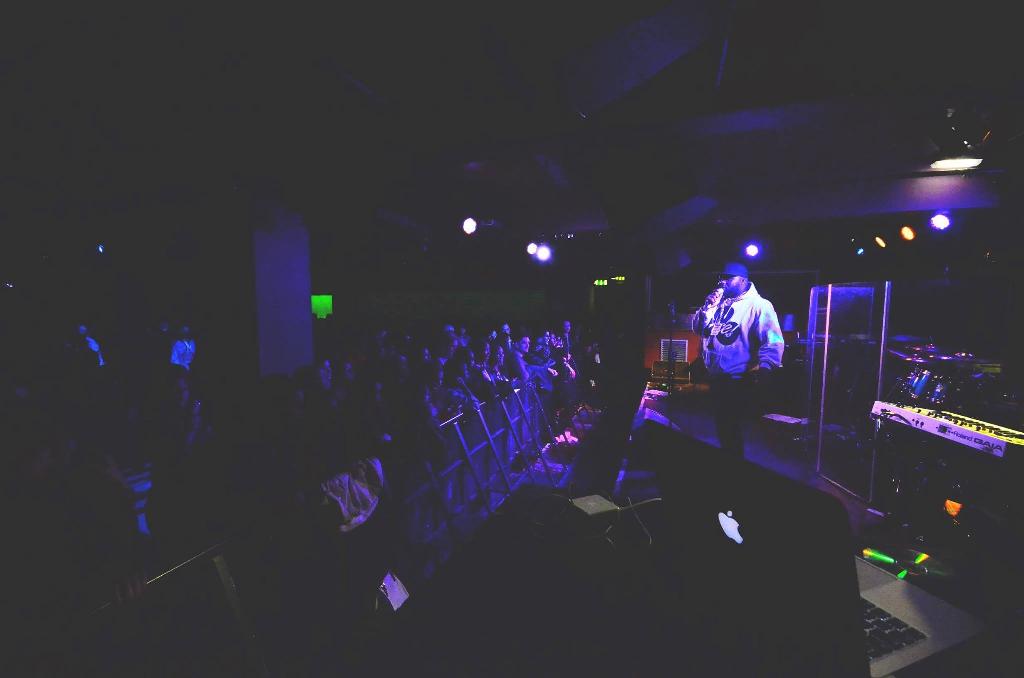 simt_taylor's tweet image. Manchester. Wow. Booooo.. A big welcome to Ameriie. Great gig@ItsAmeriie @punchrecords @playmakergroup