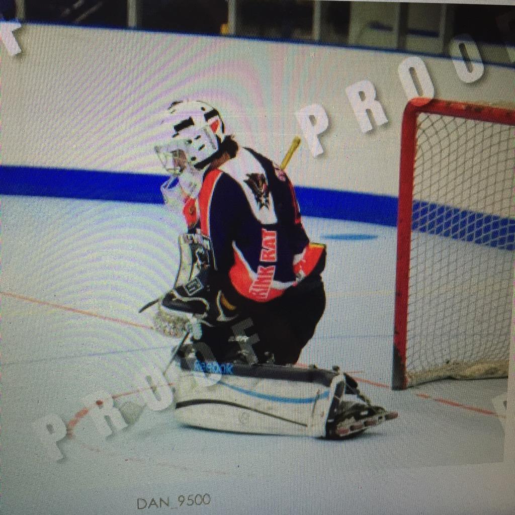RinkRatRev's tweet photo. (G)Jared Robbins of the 16u Platinum team posted a .845 save percentage in round robin play, 3rd out of 10 goalies http://t.co/pXBunUKaTM