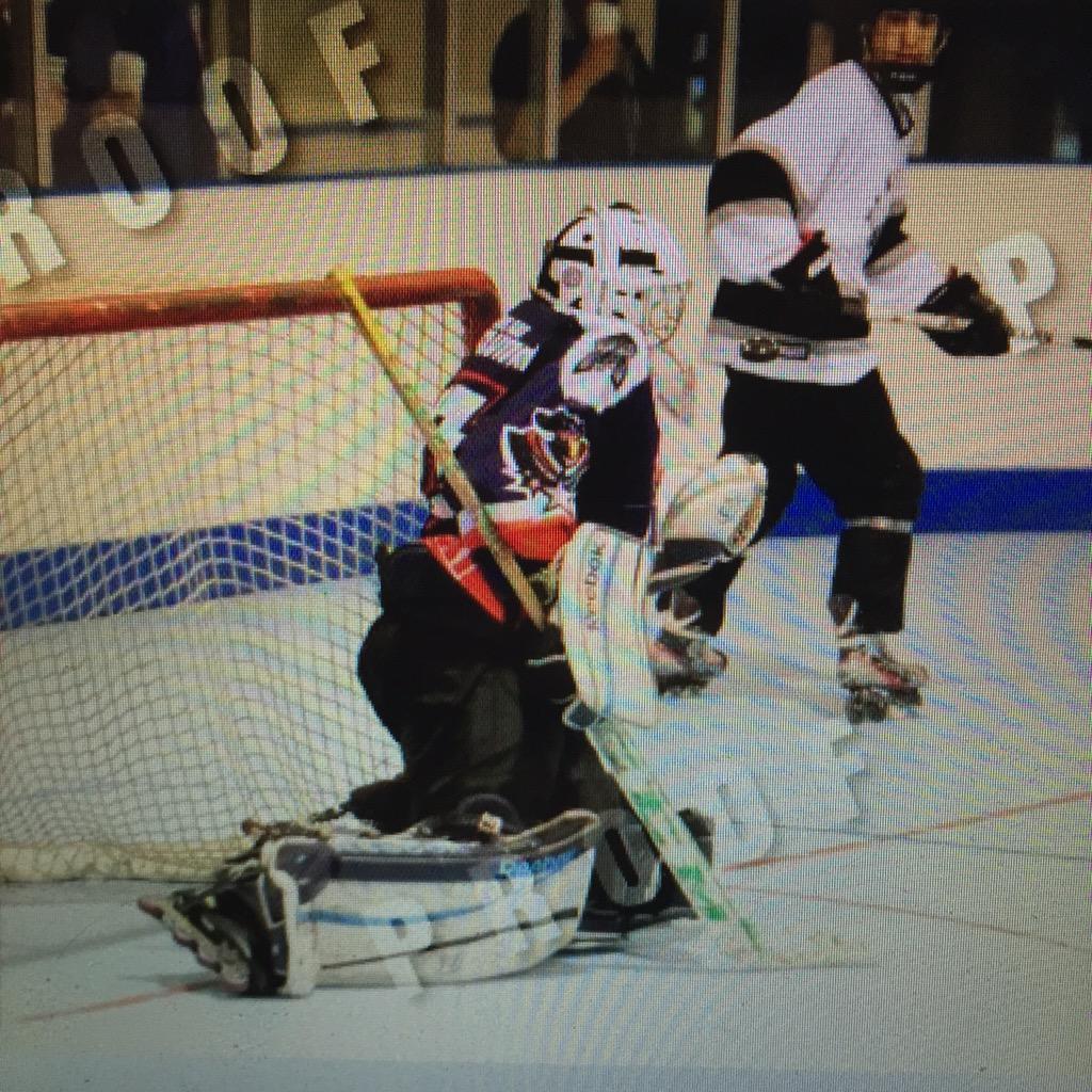 RinkRatRev's tweet photo. (G)Jared Robbins of the 16u Platinum team posted a .845 save percentage in round robin play, 3rd out of 10 goalies http://t.co/pXBunUKaTM