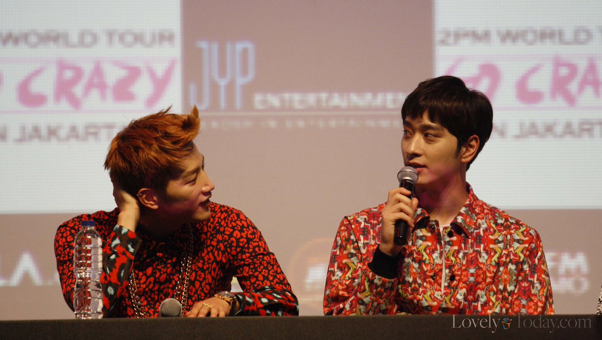 topkpoptv's tweet photo. Foto: Konferensi Pers 2PM Go Crazy Indonesia http://t.co/wMJVvVZmVw http://t.co/sewh644WZQ
