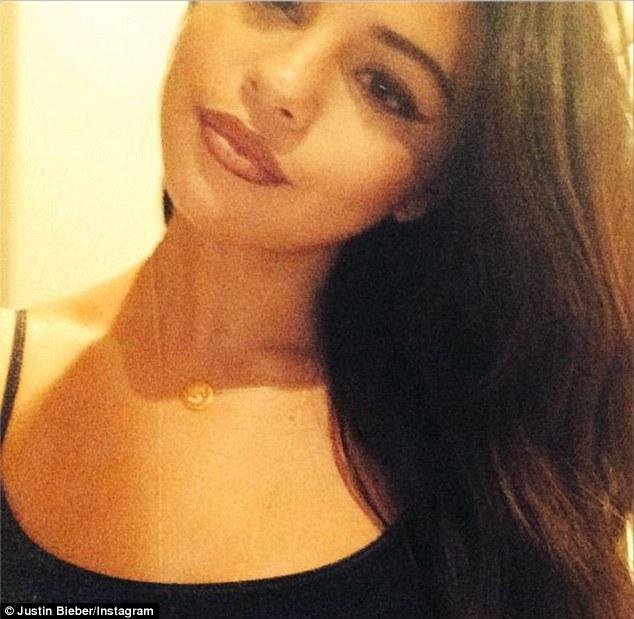 SGomezismylife's tweet image. Selena's instagram pictures are perfection #VoteSelenaGomez #KCA