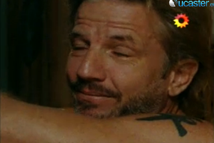 KaitiGr's tweet photo. Actuación a la perfección!!!!! siempre.. #Tremendoooo #Unicoooo @Facundo_Arana!!!!!! Aplausos de pie!!!!!! #NocheYDia http://t.co/wTrEmZ22Z5
