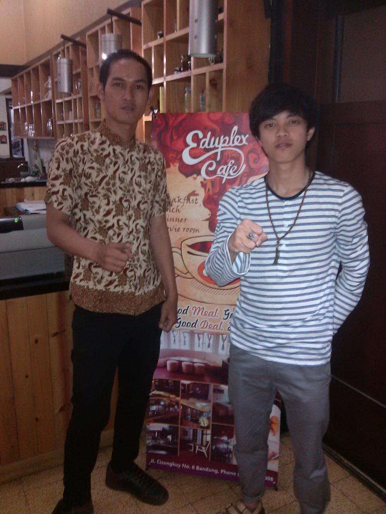 nongkrong bareng with <a href="/bismasmash/">Bisma Karisma</a> at <a href="/eduplexcafe/">Eduplex</a> ... thanks for coming...