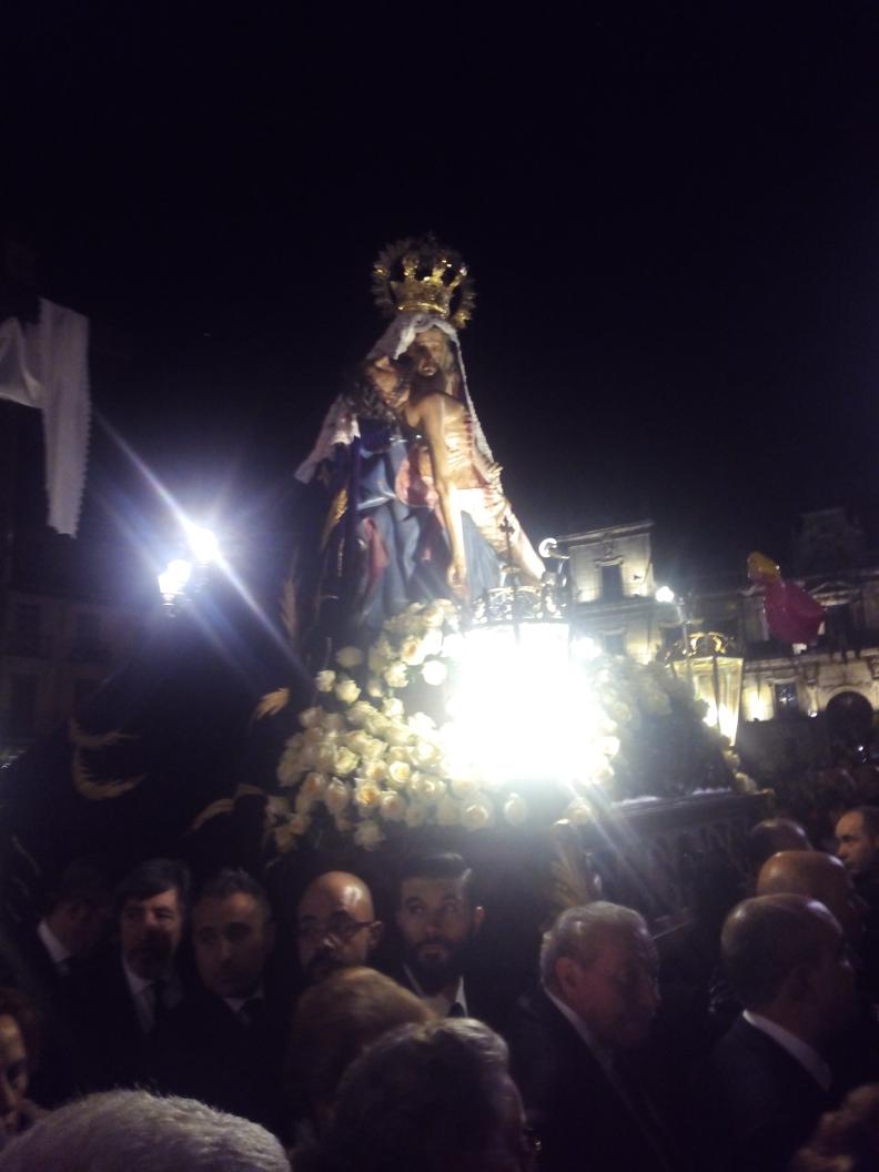 leoncofrade's tweet photo. León esta en Semana Santa. #SemanaSantaleon15  #leoncofrade http://t.co/jS0u5F4r2G