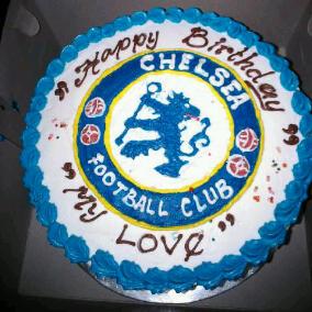 Terimakasih sayang buat kuenya ;*