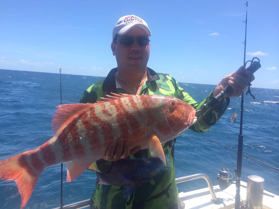 rosco0111's tweet photo. Nathan young from reward distribution out with the boys on the reef for @comcater dealer trip #ccb2g http://t.co/dIQkDCVpML