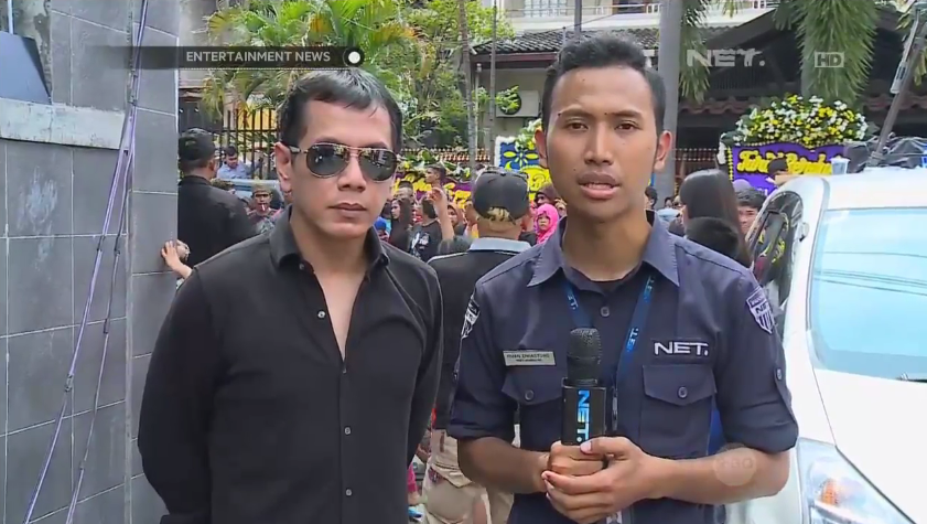 mdtvindonesia's tweet photo. Hadir juga, CEO NET @wishnutama yang bercerita tentang pribadi Alm. Olga yang menyenangkan #RIPOlgaSyahputra #ENEWS http://t.co/dIuzP9NVRa