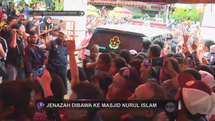 mdtvindonesia's tweet photo. Jenazah Alm. Olga Syahputra dibawa ke Masjid Nurul Islam #RIPOlgaSyahputra #ENEWS http://t.co/UvNC2TMClA