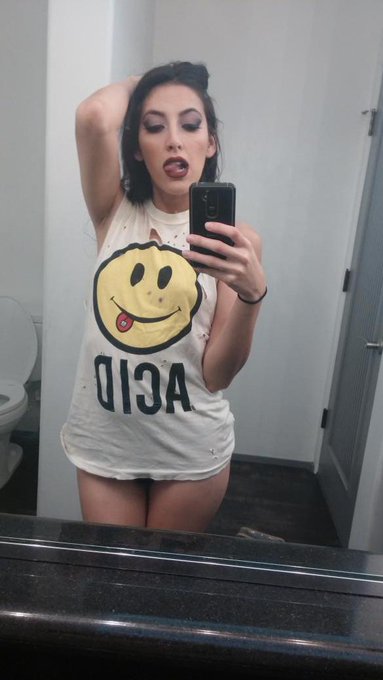 Hi, boys http://t.co/TQNivEnkhv