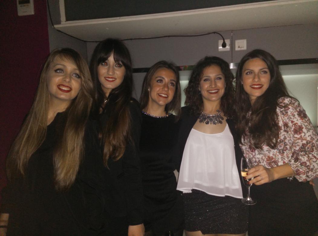 selumorenoRRPP's tweet photo. VIERNES #WALLSTREET @mbfuenmayor @CristiMoral @vSaraRuizR @ViirgyFernandeZ http://t.co/TnSzxFuQvj