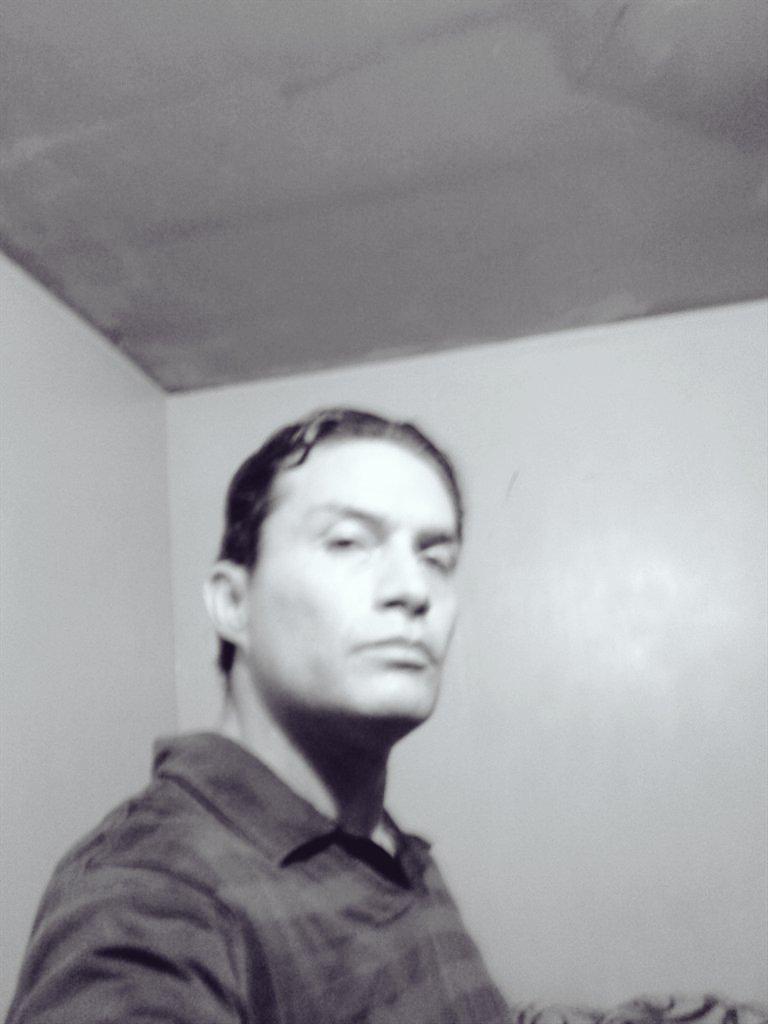 ramirezeddie50's tweet photo. @Nayla7531 Hola Como estas bella mujer, me llama Eddie, me gustaria  conocerte http://t.co/jmsV8hUF7y