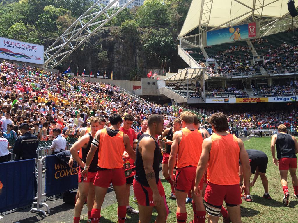 RugbyCanada's tweet photo. 15 minutes until Canada takes on Samoa in their 2nd game of #HK7s! LIVE at http://t.co/Qg46mxwhl6! #REDNATION http://t.co/1mVziECLuV