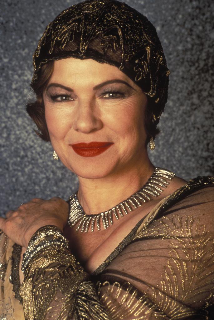 A very happy birthday to the delicious Dianne Wiest!!! 