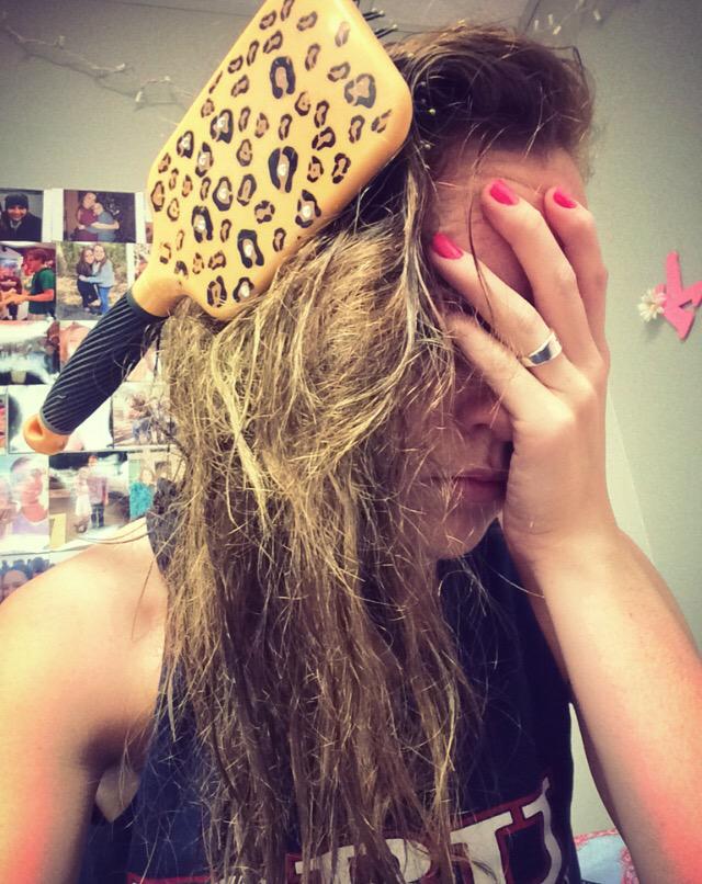 Karleemiller95's tweet image. Okay so conditioner didn't work on my teased hair. Plz send help. #springsing2015 #wildanimalprobz
