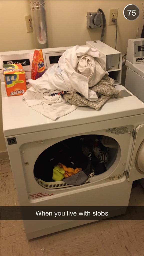 iamMisterKING's tweet image. When your roommate subtweets you on snapchat! #IPeepedIt