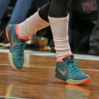 nike kyrie 1 flytrap on feet