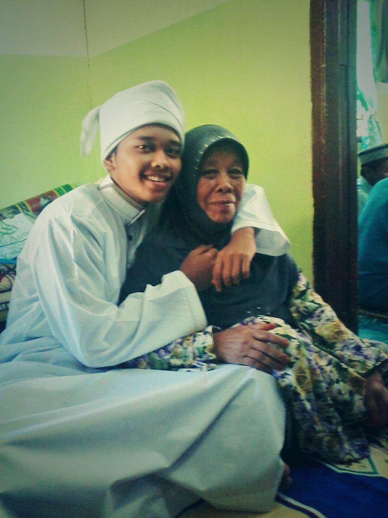 najwaroslan3's tweet photo. Miss Tok
#wawa_wawiii http://t.co/bz699SZrZ1