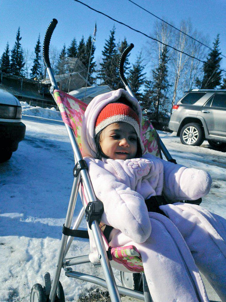 barshaHota's tweet photo. Happiness is when you realise you are masi to a cute little angel..luv u emma♥♥ http://t.co/nmKQfe87YZ
