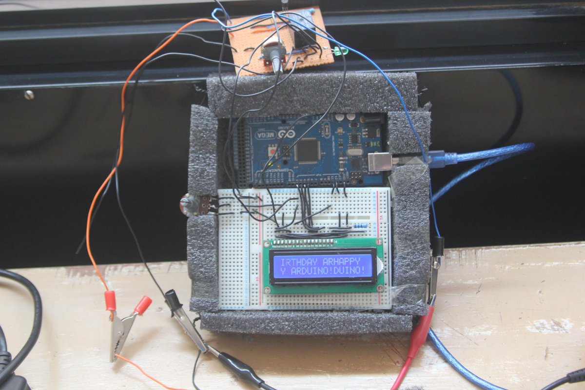 ChrisBarso's tweet image. Happy Birthday Arduino!!  #ArduinoDKE15 #IntelAndroid @arduino @IntelATDeKUT