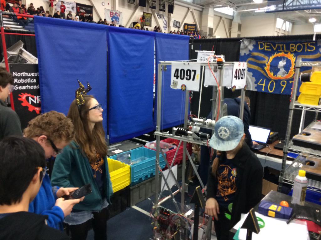 NHS_Technology's tweet photo. @UTC @NHSpto @AHLinkenhoker sleep in on a Saturday? Not when there are robots to drive! #nhstechnology #devilbots http://t.co/GgPBqnEGXF