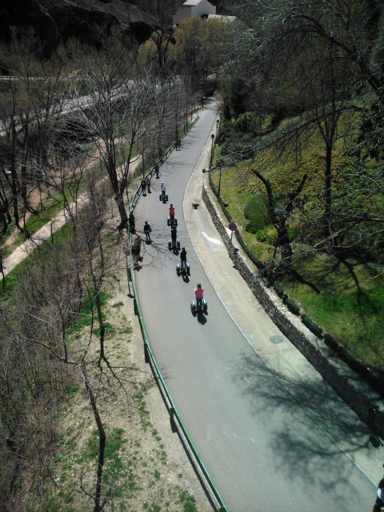 SegwayCuenca's tweet image. #visitacuenca esta Semana Santa y descubre con nuestras rutas guiadas en segway, cada uno de sus rincones