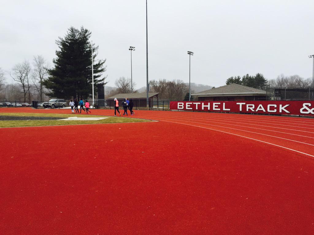 coach_cip's tweet image. Girls' Track working hard in all weather conditions. #springtrack?