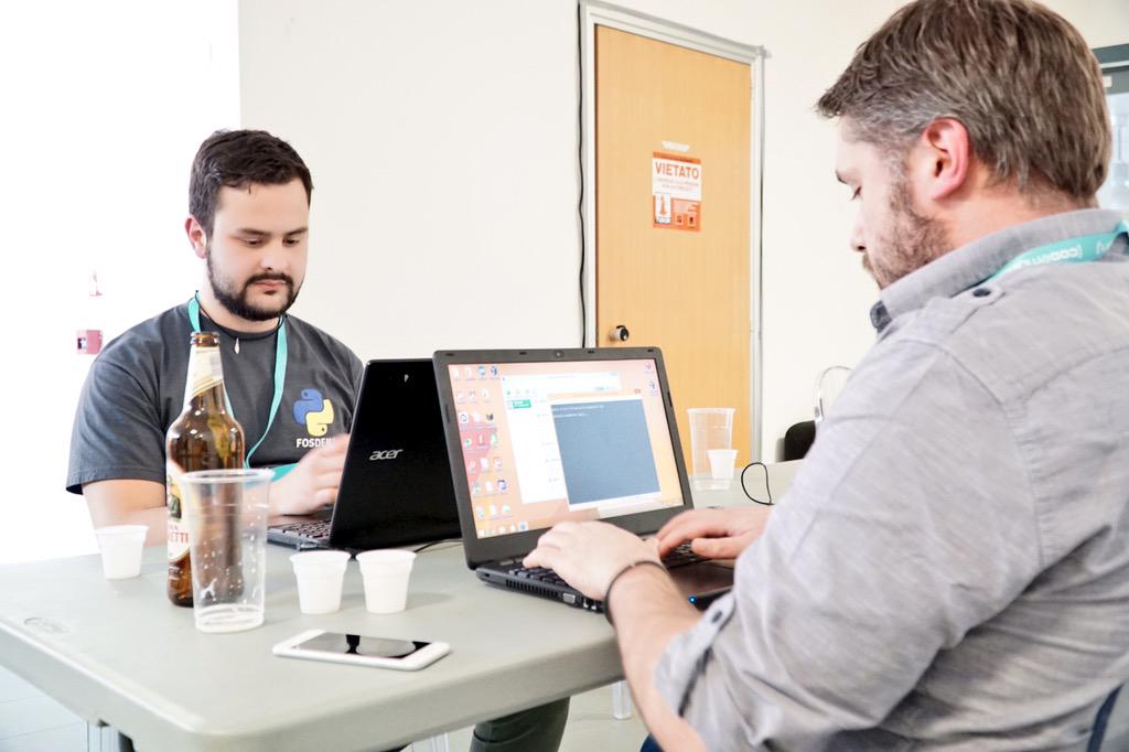 CodemotionIT's tweet image. 4 semifinalisti, #pokeapi, rum&amp;amp;pera, birra... #CodeFactor #codemotion