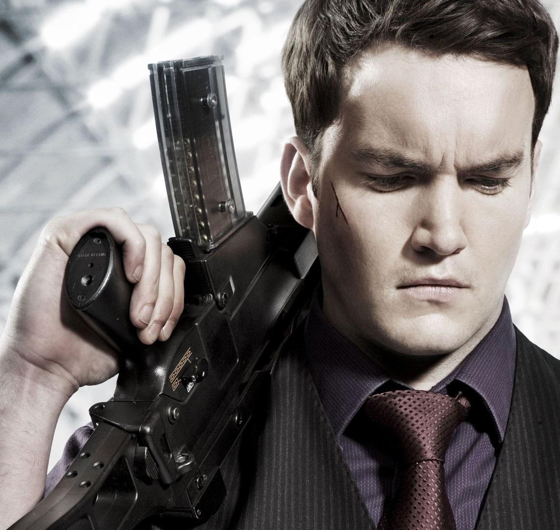 Happy Birthday to Gareth David-Lloyd , who played Ianto Jones in Torchwood. 