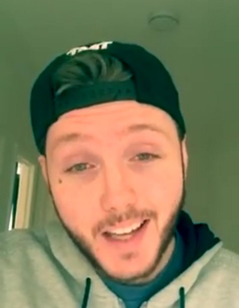 tani_cookie23's tweet photo. Oh my 😍 @JamesArthur23 http://t.co/fSmHcbEZdh