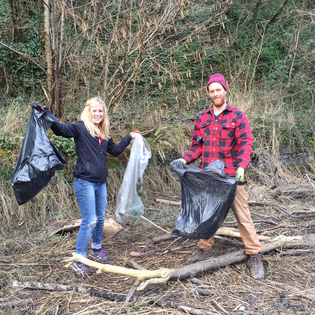 ChristianSurfer's tweet photo. @sascampaigns beach clean underway - good work Will &amp; Becky #avongirge http://t.co/6759YVtBSu