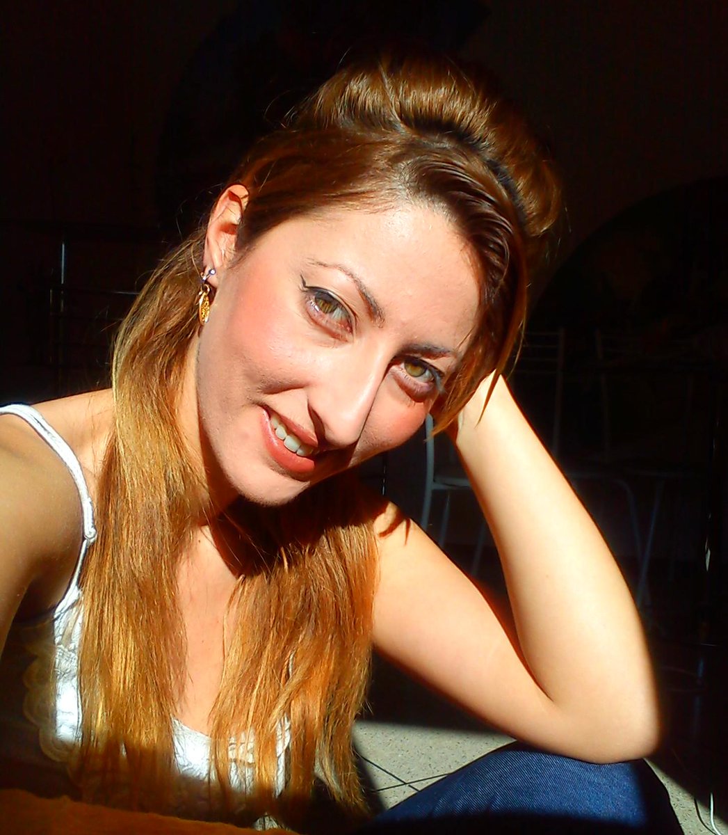 AmandaAlexanOff's tweet photo. Cc les internautes comment sa va aujourd'hui sur Twitter ? Nouvelle tof de profil un peu de changement :) Kiss http://t.co/ic4Q9Fgyu5
