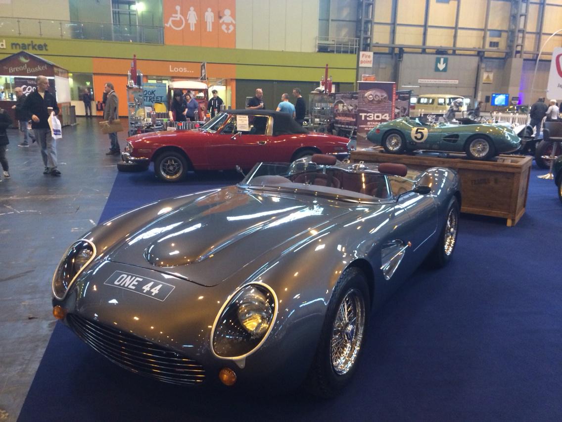 Ant Anstead tweet media